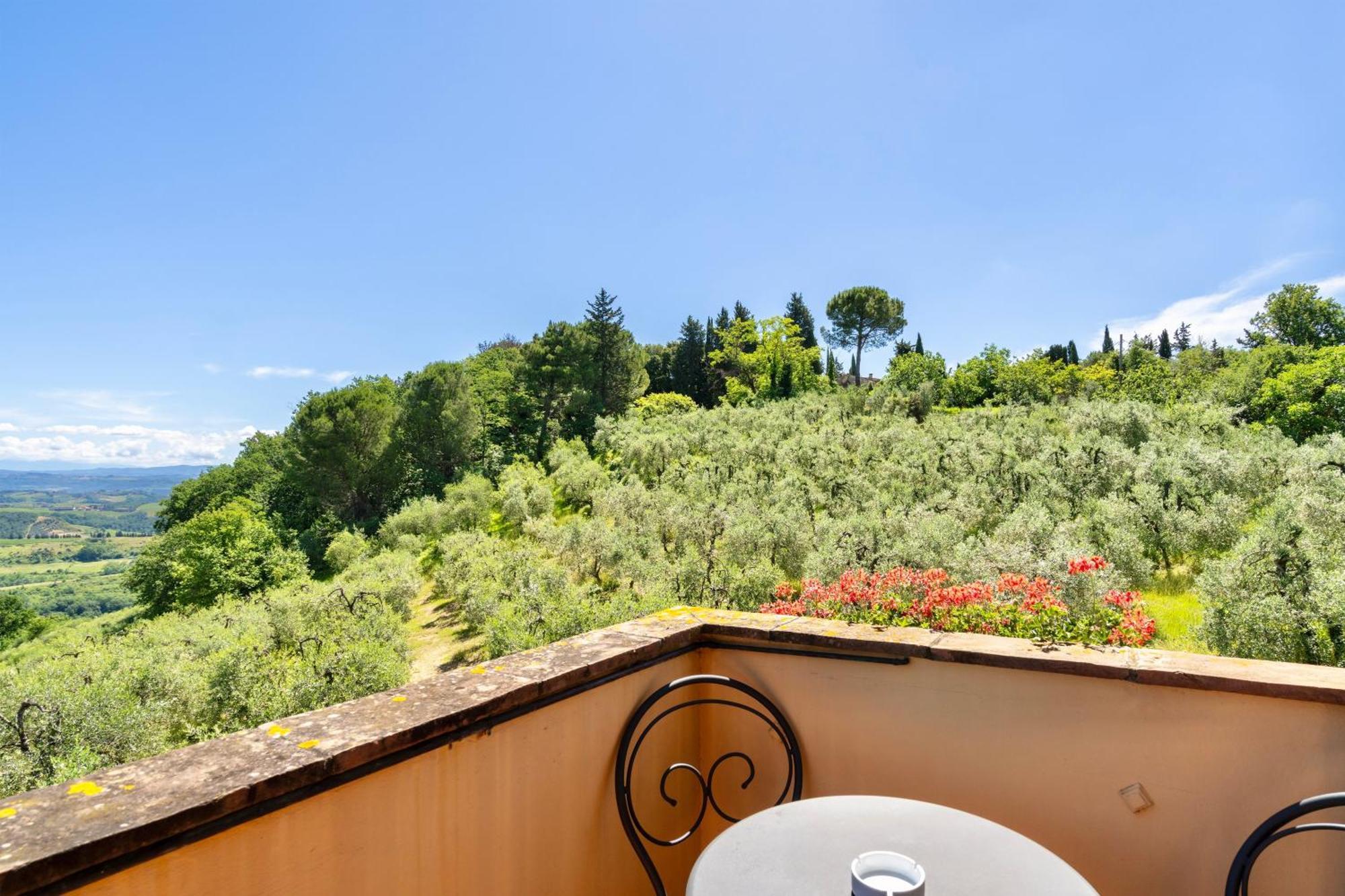 Casa Vacanze Con Piscina A San Gimignano Aparthotel Ngoại thất bức ảnh